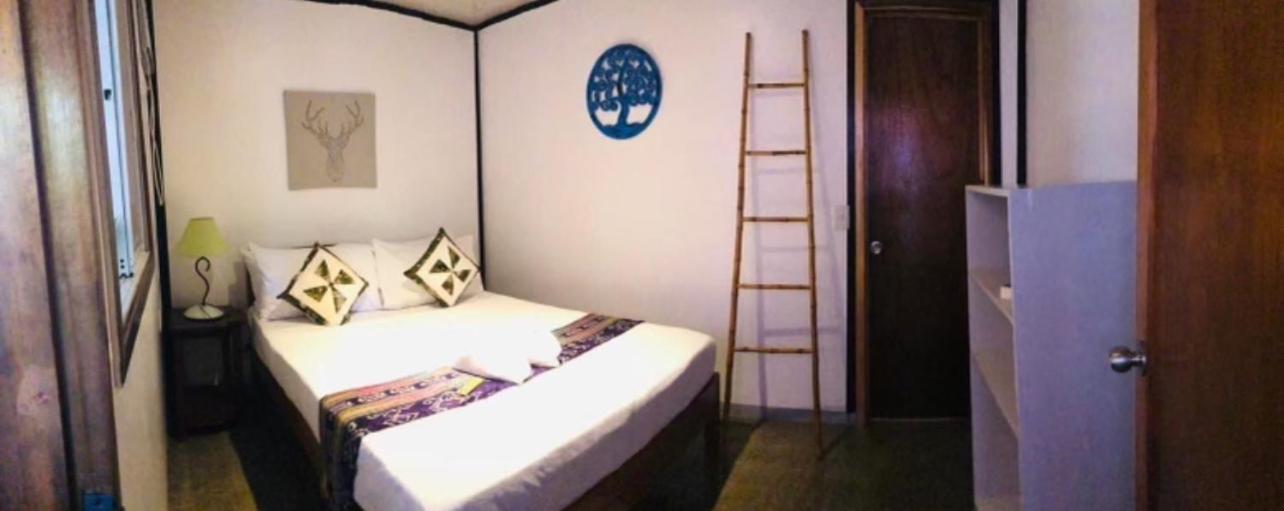 Keira Backpackers Hotel El Nido Exterior photo